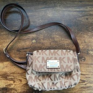 MICHAEL KORS Crossbody Flap Bag